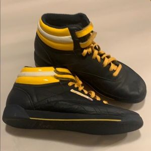 Vintage Reebok high tops. Women’s 10